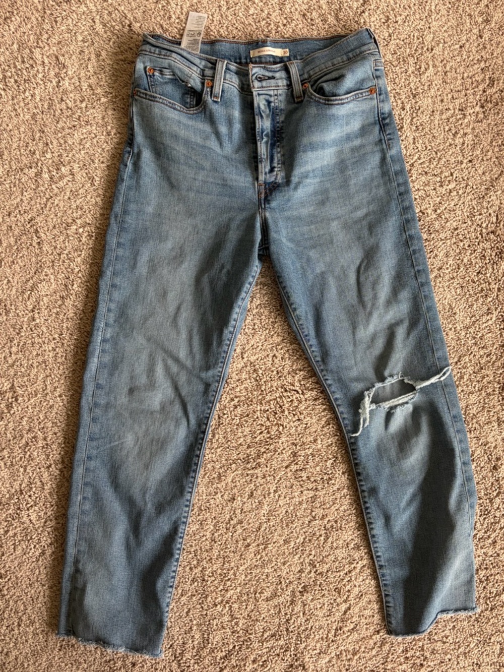 Levi’s Wedgie Straight Light Blue Distressed Straight Leg Jeans Size 30